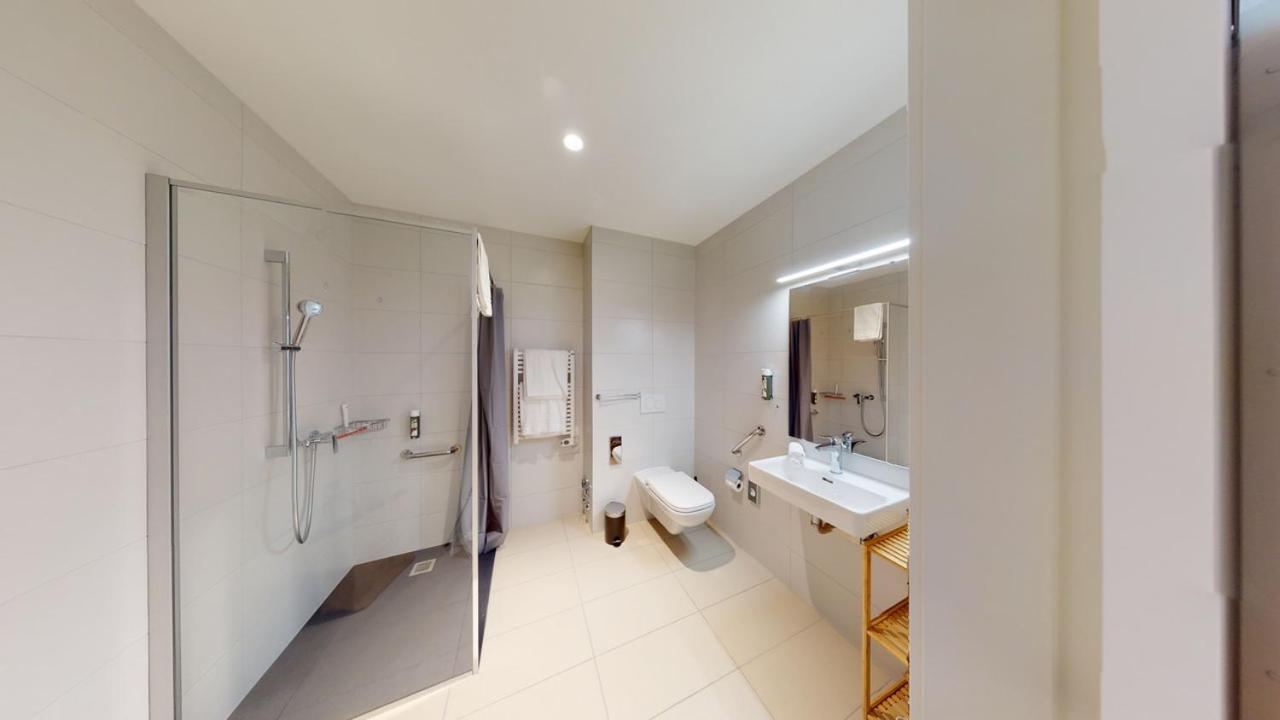 Alp Art Hotel Monthey Collombey-Muraz Exterior photo